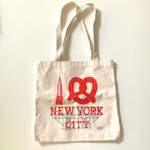 Claudia Pearson New York Everyday Tote